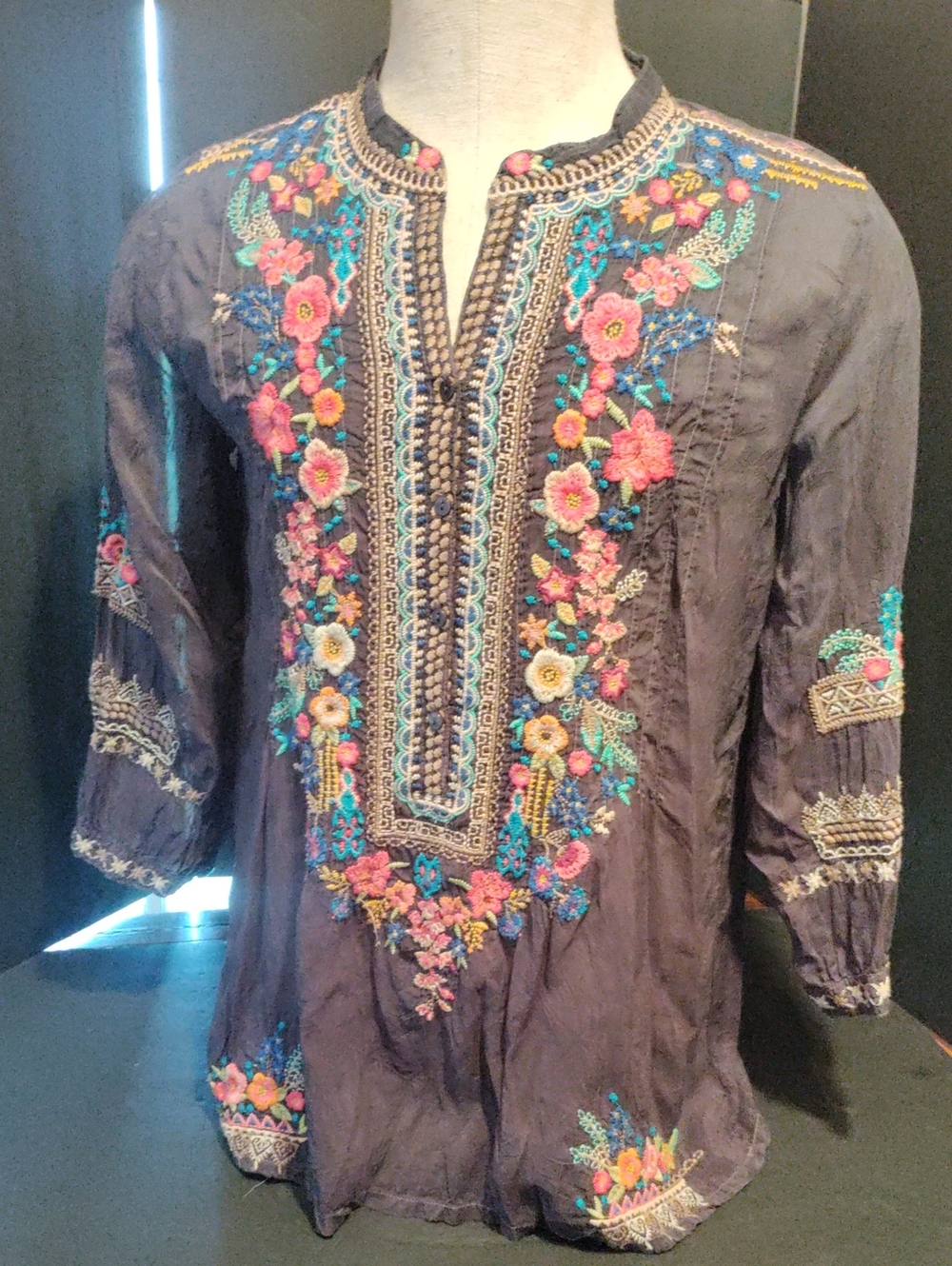 Johnny Was BlueTunic Shirt with Multicolor Floral Embroidery Pre Owned